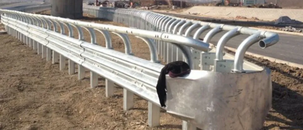 上段立柱三波护栏板