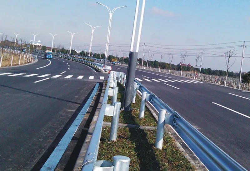 护栏板日常养护的重要性以及质量如何把控